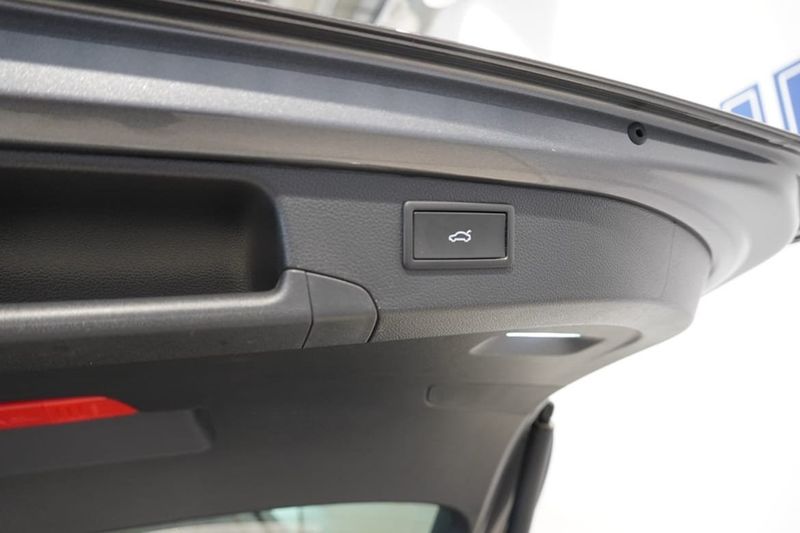 Volkswagen Passat bild 11
