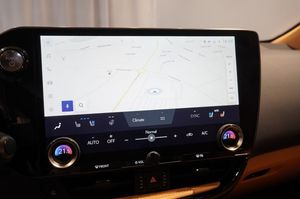 Lexus NX bild 14