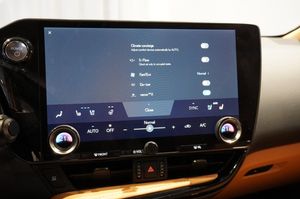 Lexus NX bild 18