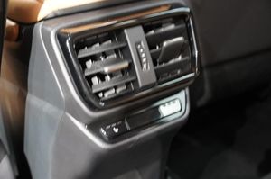 Lexus NX bild 9