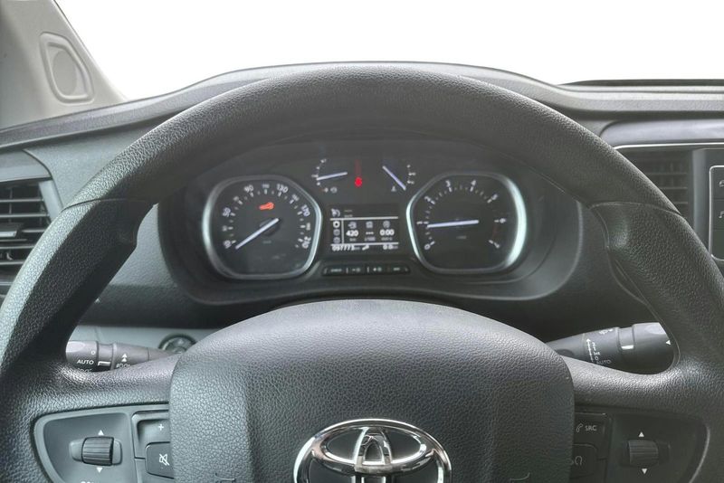 Toyota Proace bild 9
