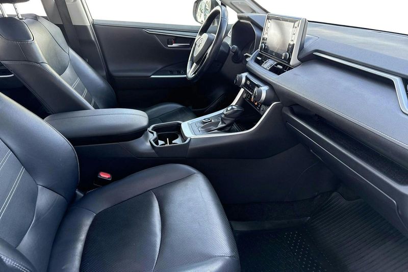 Toyota RAV4 bild 7
