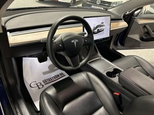 Tesla Model 3 bild 12