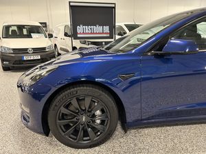 Tesla Model 3 bild 10