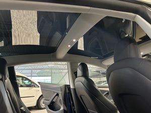 Tesla Model 3 bild 20