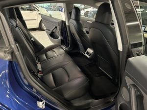 Tesla Model 3 bild 17