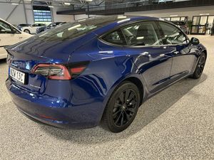 Tesla Model 3 bild 4
