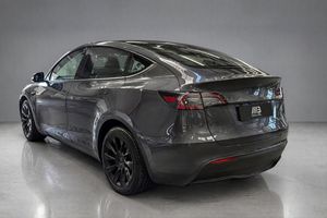 Tesla Model Y bild 2