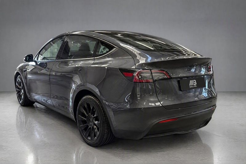 Tesla Model Y bild 2