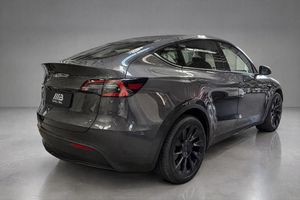 Tesla Model Y bild 4