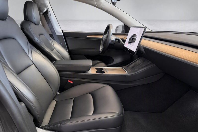 Tesla Model Y bild 9