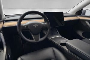 Tesla Model Y bild 11