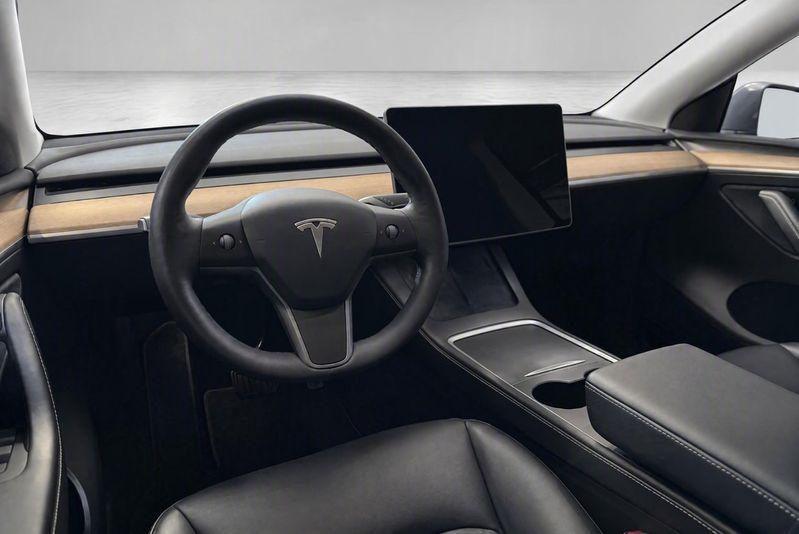 Tesla Model Y bild 11