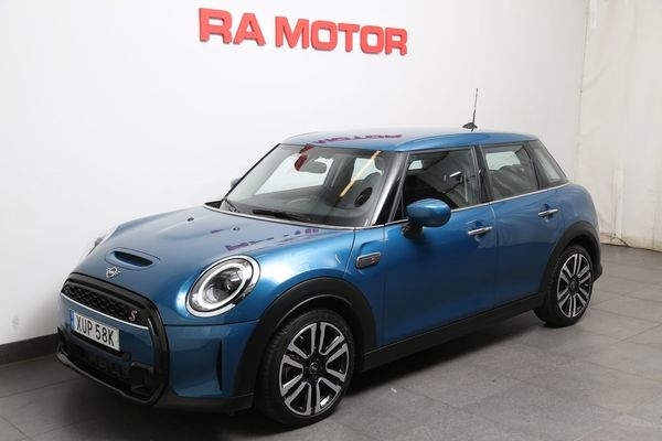 MINI Cooper S Experience 178hk Aut 5-dörrars Navi CarPlay Kamera - 2024
