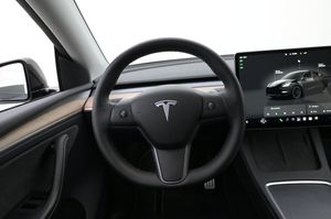 Tesla Model Y bild 7