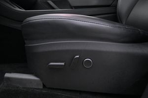 Tesla Model Y bild 10