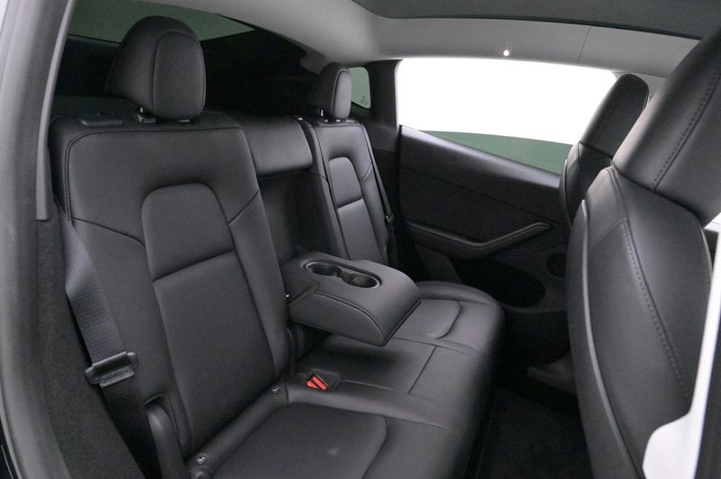 Tesla Model Y bild 22