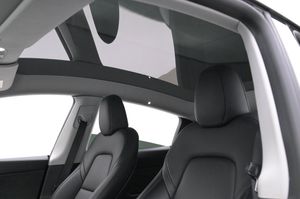 Tesla Model Y bild 21