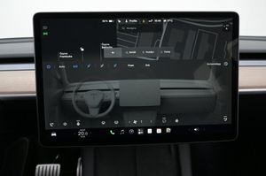 Tesla Model Y bild 15