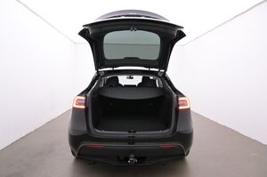 Tesla Model Y bild 21