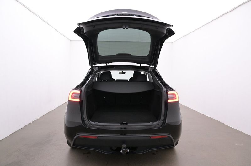 Tesla Model Y bild 21