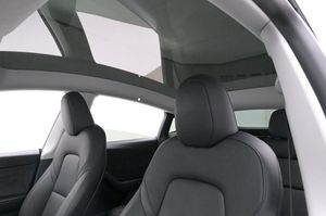 Tesla Model Y bild 19