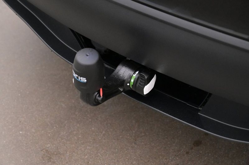Tesla Model Y bild 24