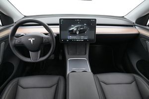 Tesla Model Y bild 6