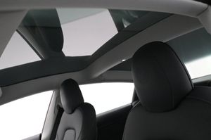 Tesla Model 3 bild 23