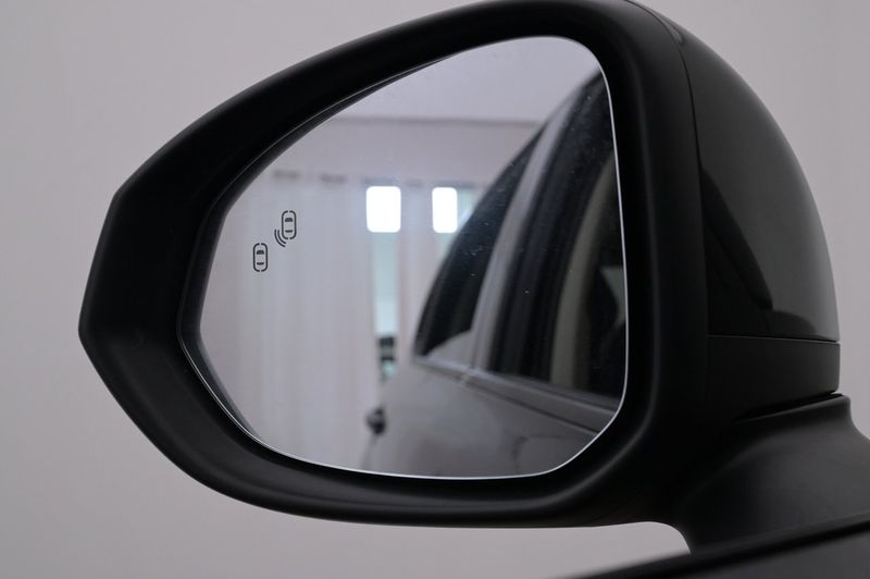 Lynk & Co 01 bild 23