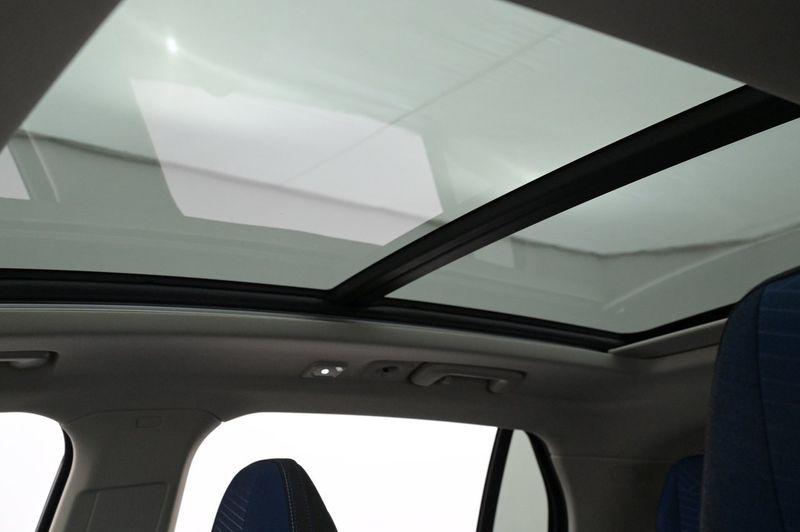 Lynk & Co 01 bild 24