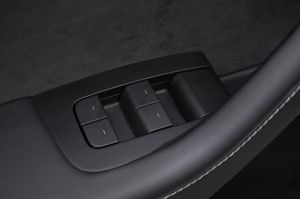 Tesla Model Y bild 10