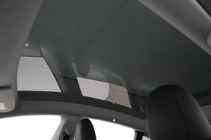 Tesla Model Y bild 24