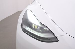 Tesla Model Y bild 26