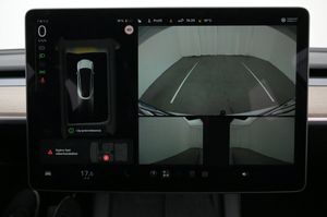 Tesla Model Y bild 18