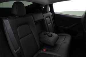 Tesla Model Y bild 21