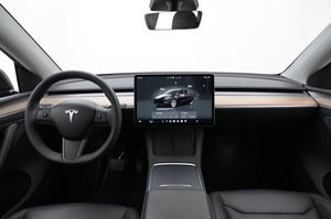Tesla Model Y bild 6