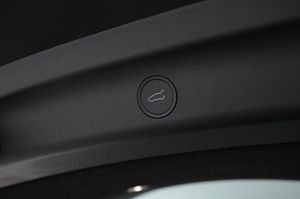 Tesla Model Y bild 23