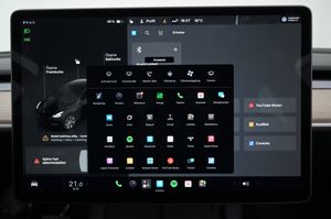 Tesla Model Y bild 18