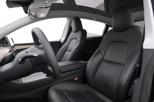 Tesla Model Y bild 9