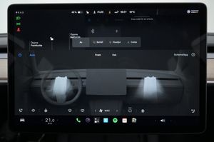Tesla Model Y bild 14
