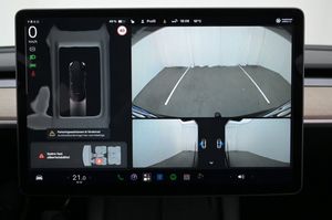 Tesla Model Y bild 16