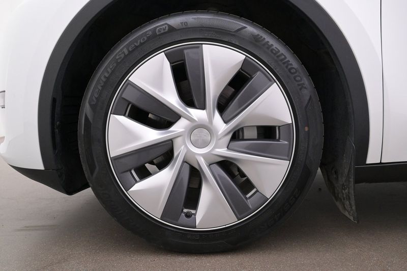 Tesla Model Y bild 27