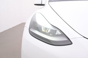 Tesla Model Y bild 26