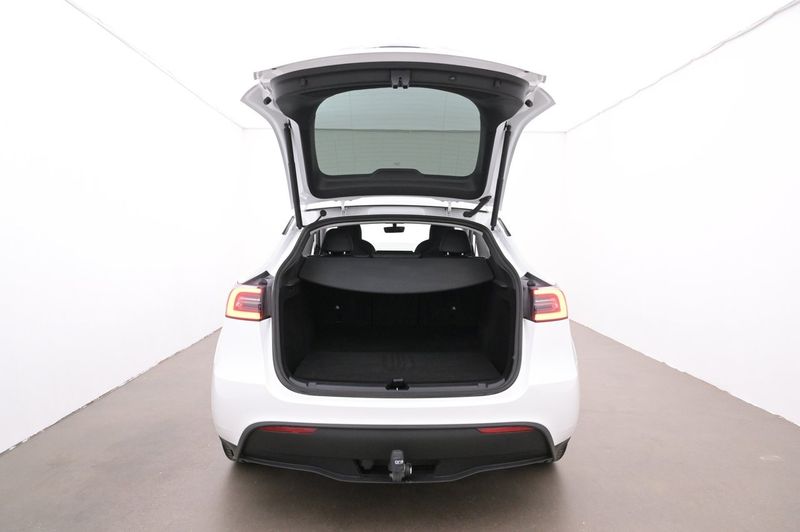 Tesla Model Y bild 22