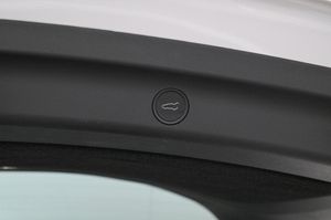 Tesla Model Y bild 23