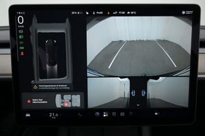Tesla Model Y bild 15