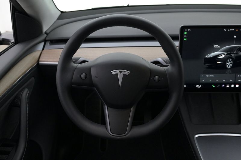 Tesla Model Y bild 7