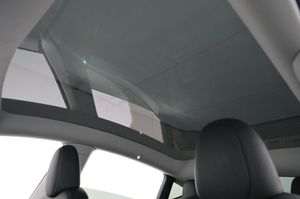 Tesla Model Y bild 19