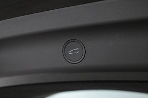 Tesla Model Y bild 22